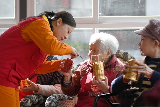 高新連心橋服務隊                                       國網(wǎng)四川電力成都高新連心橋黨員服務隊22年踐行“有呼必應、有難必幫”的承諾。                    